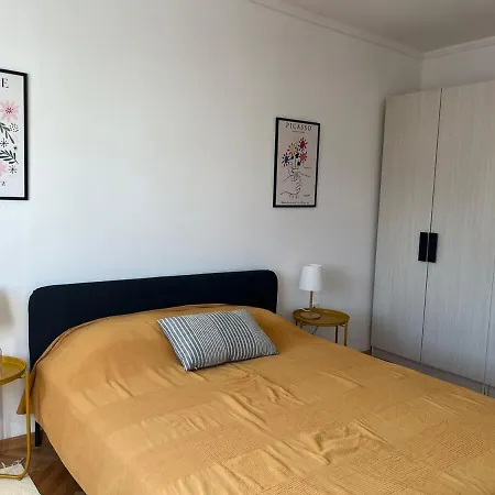 Cozy & Sunny 2-bedroom In Location In The Ποντγορίτσα