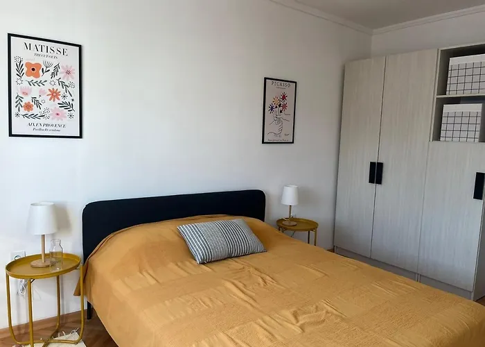 Cozy & Sunny 2-bedroom In Location In The Podgoriçe