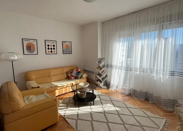 Cozy & Sunny 2-bedroom In Location In The Daire *