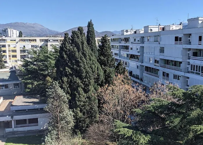 Cozy & Sunny 2-bedroom In Location In The